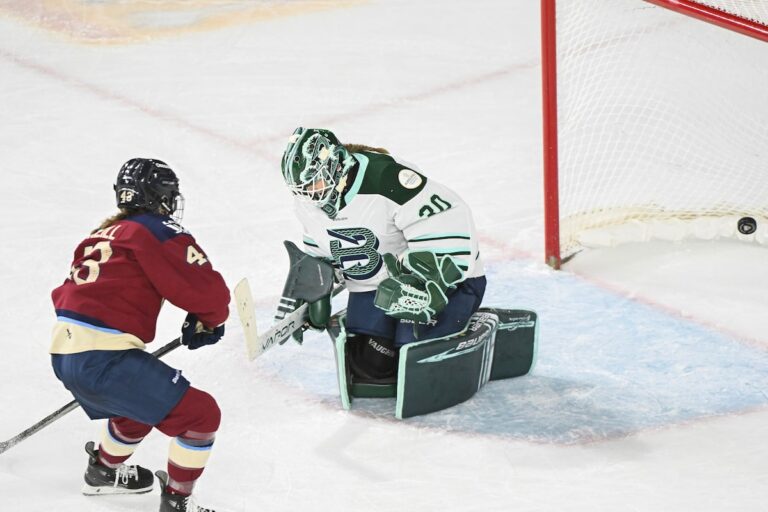 Victoire bat Fleet 3-1 pour une quatrième victoire consécutive et se hisse en tête du classement de la PWHL