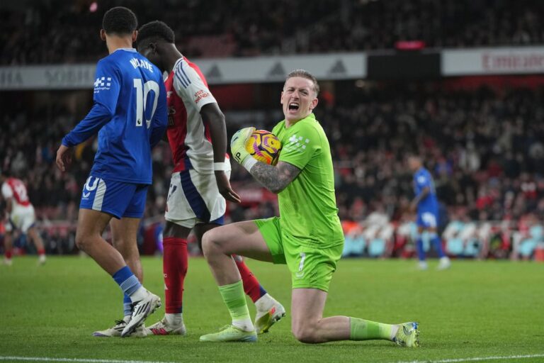 Arsenal ne parvient pas à faire échapper l'essentiel de Liverpool avec un match nul contre Everton