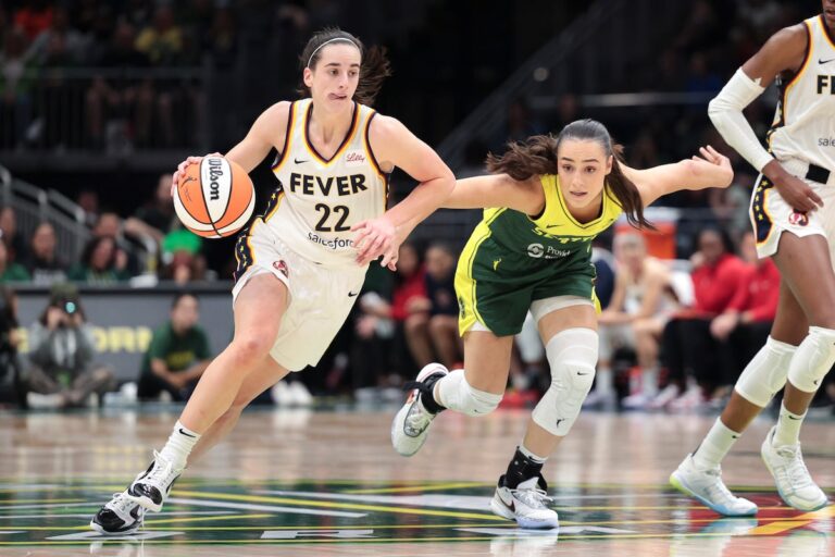 Caitlin Clark honorée en tant qu'athlète féminine AP de l'année