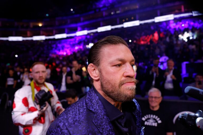 Conor McGregor dit qu'il est en négociations avec Logan Paul pour une exposition de boxe en Inde