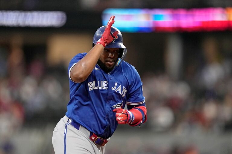 Guerrero passe à l'offensive et exerce davantage de pression sur le front office des Blue Jays