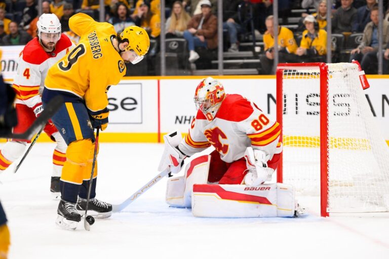Huberdeau et Rooney mènent les Flames contre les Predators 4-3 et mettent fin à un dérapage de huit matchs