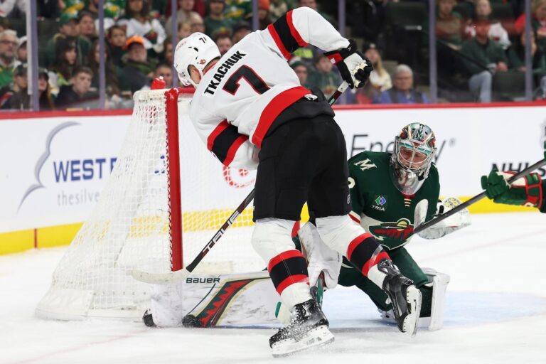 Josh Norris marque en fin de jeu de puissance dans la victoire 3-1 des Sénateurs contre le Wild