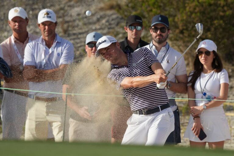 Justin Thomas avec de gros drives et quelques gros putts prend une avance d'un coup sur Scheffler aux Bahamas