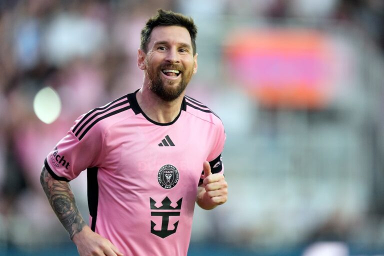La star de l'Inter Miami, Lionel Messi, remporte le prix MLS MVP