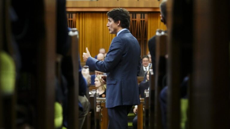Le Parlement s'apprête à voter à la dernière minute sur 21 milliards de dollars de dépenses gouvernementales