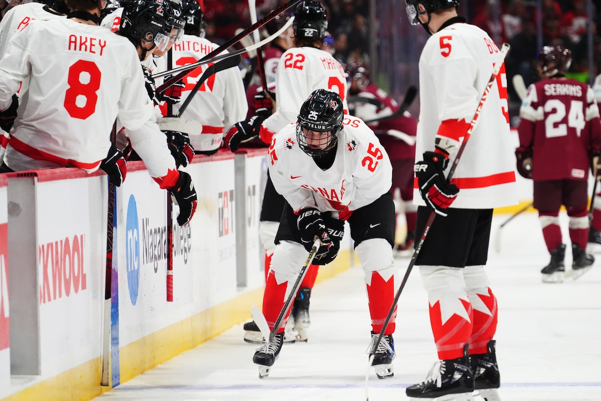 Le défenseur canadien Matthew Schaefer exclu du Championnat mondial de hockey junior