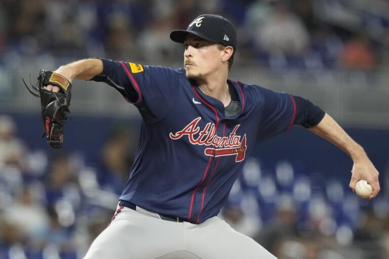 Le lanceur Max Fried finalise un contrat de 218 millions de dollars sur huit ans avec les Yankees