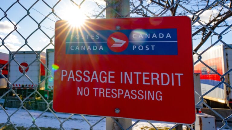Le négociateur syndical de Postes Canada s'oppose à l'appel du ministre du Travail à un « temps mort »