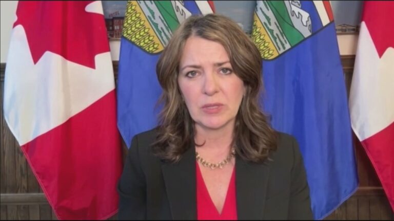 Le premier ministre de l'Alberta annonce que le plan fédéral sur la frontière sera disponible lundi