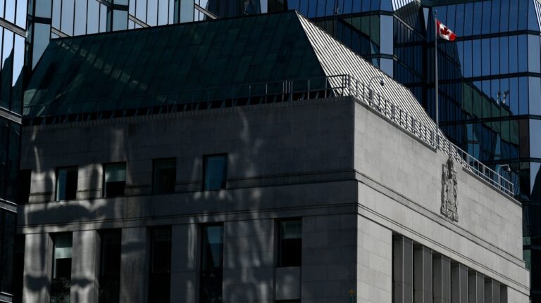 Le taux de chômage de 6,8 % au Canada stimule les paris sur une réduction des taux d'intérêt de 50 points