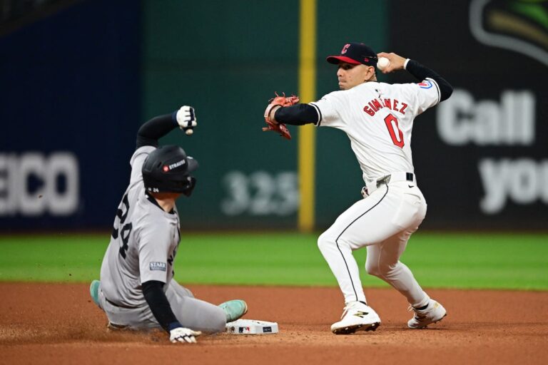 Les Blue Jays acquièrent Gimenez et Sandlin dans le cadre d'un accord avec les Guardians