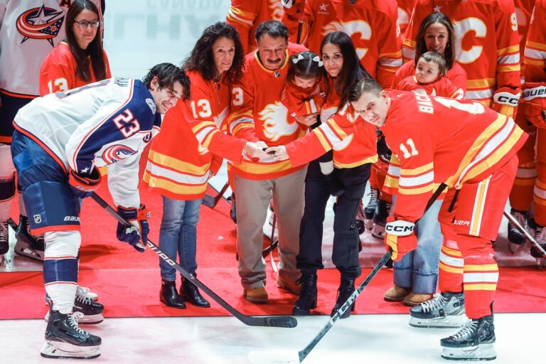 Les Flames rétablissent le chemin de la victoire à domicile dans un match hommage émouvant à Gaudreau