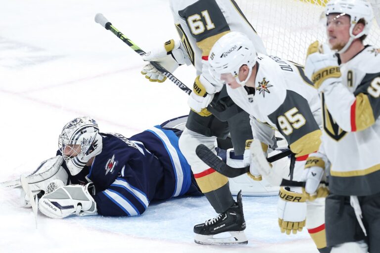 Les Jets perdent leur avance à la fin de la troisième période et tombent face aux Golden Knights en prolongation