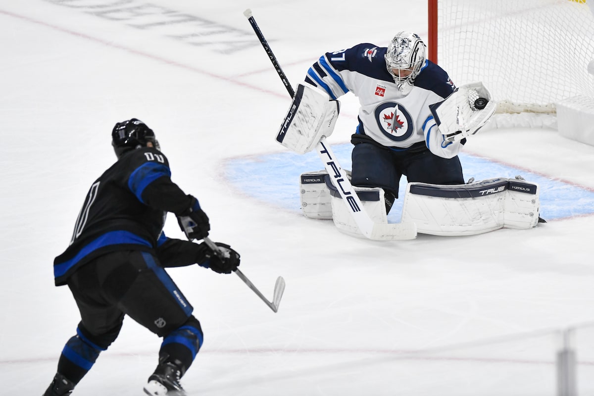 Les Jets tentent de vaincre l'ennemi juré des Maple Leafs