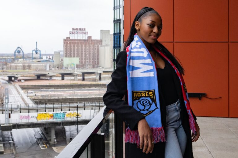 Les Roses de Montréal de la NSL signent un contrat avec l'attaquant local Latifah Abdu
