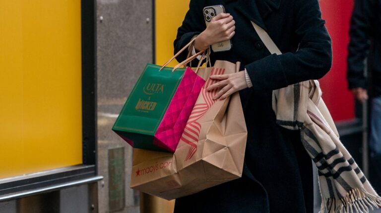 Despite retailers offering holiday discounts earlier than usual this year, US consumers did more shopping on Black Friday than the days leading up to it. (David Dee Delgado/Getty Images via CNN Newsource)