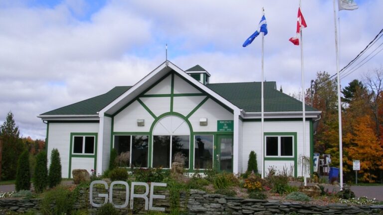 Les municipalités bilingues agissent alors que la population anglophone du Québec diminue