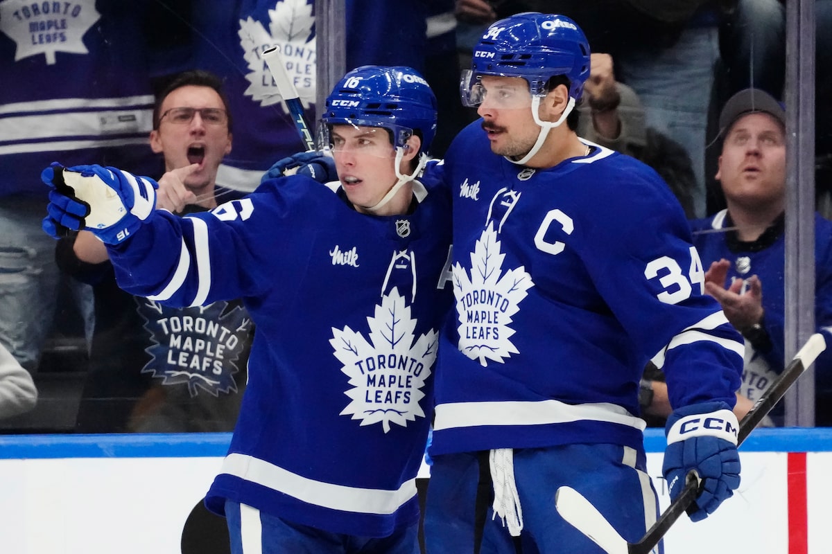 Les stars des Maple Leafs prennent le relais en troisième période pour une victoire 3-2 contre les Predators de Nashville