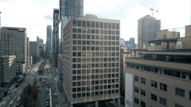 L'hôpital de cancérologie de Toronto s'agrandit dans un nouveau bâtiment de 15 étages alors qu'il atteint sa capacité