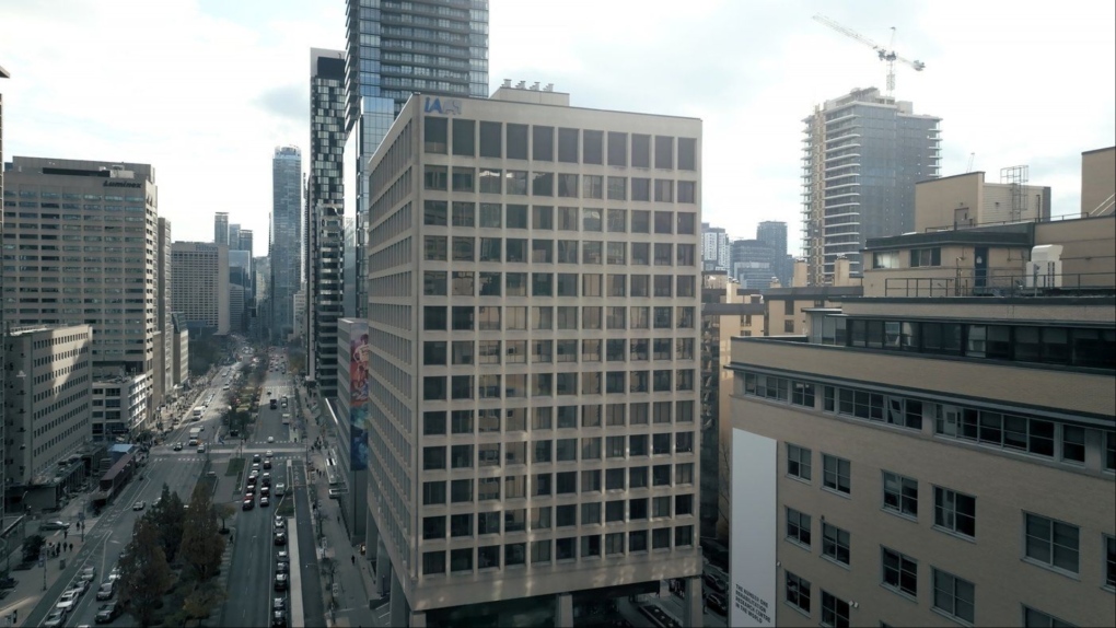 L'hôpital de cancérologie de Toronto s'agrandit dans un nouveau bâtiment de 15 étages alors qu'il atteint sa capacité
