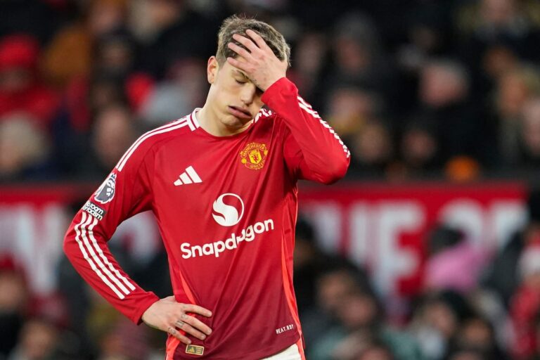 Man United perd 3-0 à domicile contre Bournemouth alors que Chelsea est détenu par Everton