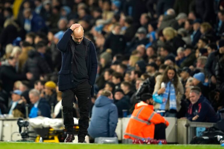 Man United remporte une superbe victoire tardive 2-1 contre Man City