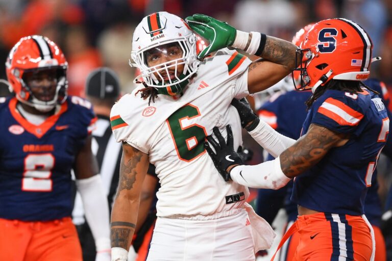 Miami en difficulté alors que l’Alabama monte dans le dernier classement des éliminatoires du football universitaire