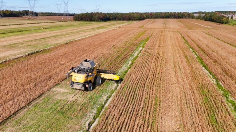Québec présente un nouveau projet de loi pour freiner la perte de terres agricoles