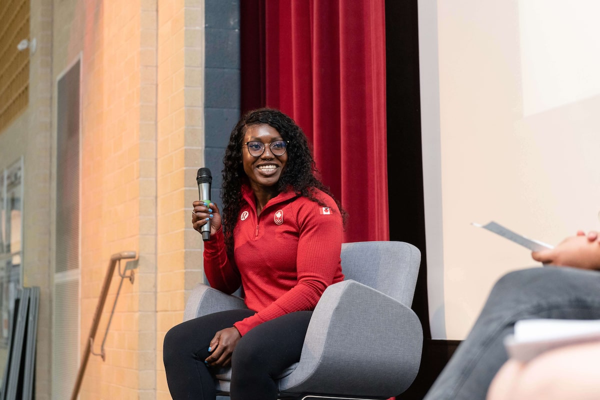 Rencontrez les athlètes qui transforment leurs plateformes en une force du bien