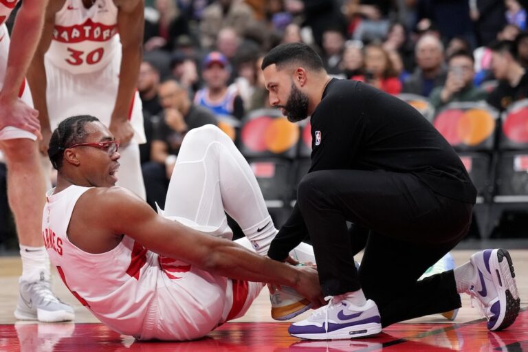 Scottie Barnes s'ajoute aux blessures des Raptors lors de la défaite 113-108 contre les Knicks