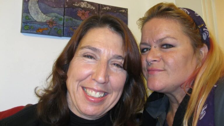 Leah Seneng, left, was 'a really great artist,' according to her friend Laura Splotch. (Courtesy Laura Splotch via CNN Newsource)