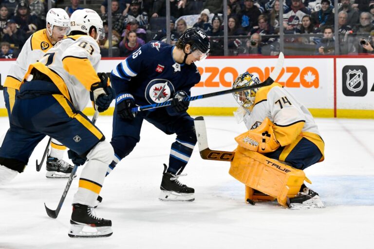 Vilardi et Hellebuyck portent les Jets à une victoire 3-0 contre les Predators
