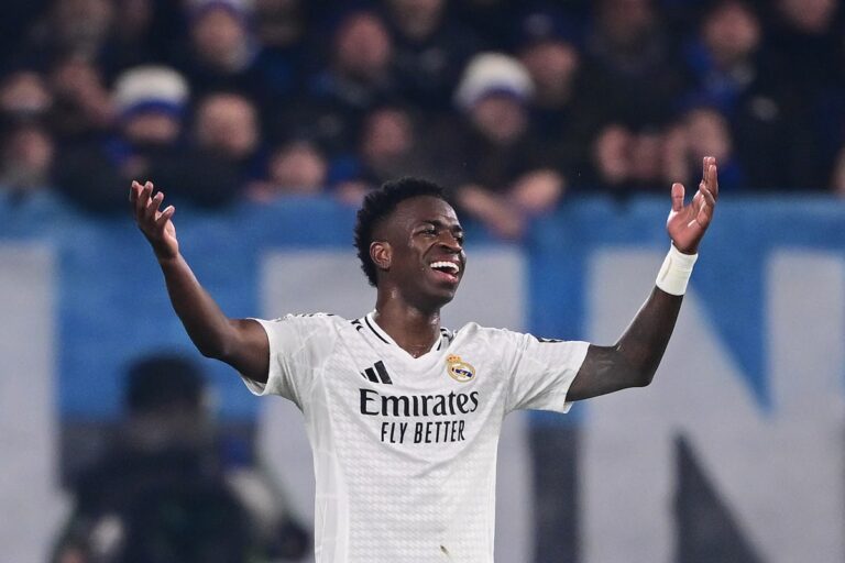 Vinicius Junior et Aitana Bonmati remportent le prix du meilleur joueur de l'année de la FIFA