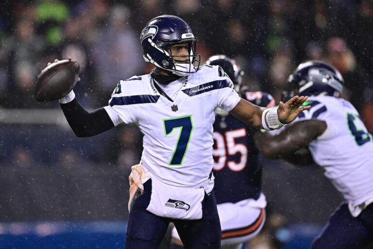 Williams et Woolen mènent la danse alors que les Seahawks battent les Bears en difficulté 6-3 pour renforcer les espoirs en séries éliminatoires