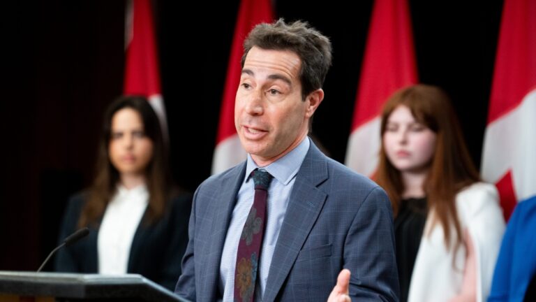 «C'était la bonne décision»: politiciens et résidents du Québec réagissent à la démission de Trudeau