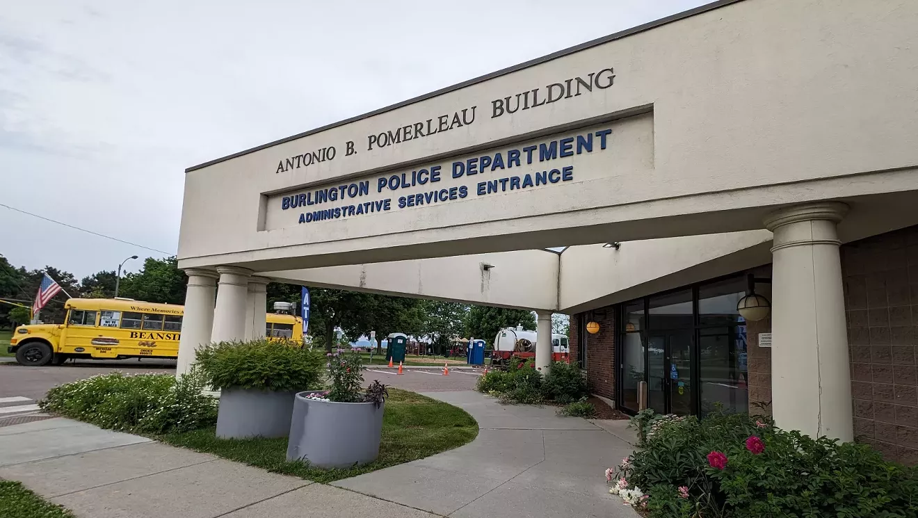 Burlington Council supprime le plafond de la liste de police controversée