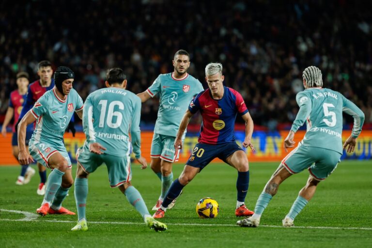 Barcelone empêché par la ligue espagnole d'inscrire Dani Olmo pour le reste de la saison