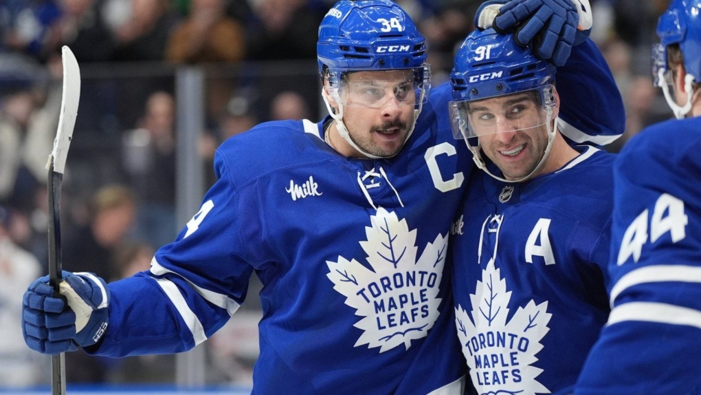 « C'est frustrant de ne pas jouer » : le capitaine des Maple Leafs, Auston Matthews, ratera un autre match en raison d'une blessure