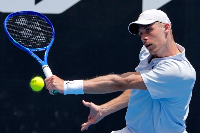 Denis Shapovalov se retire de la cravate de la Coupe Davis du Canada contre la Hongrie en raison d'une blessure au dos