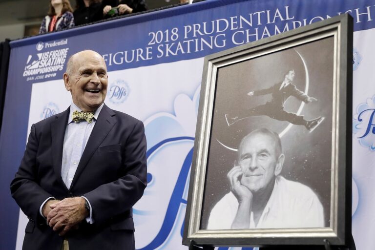 Dick Button, grand olympique et voix du patinage, meurt à 95