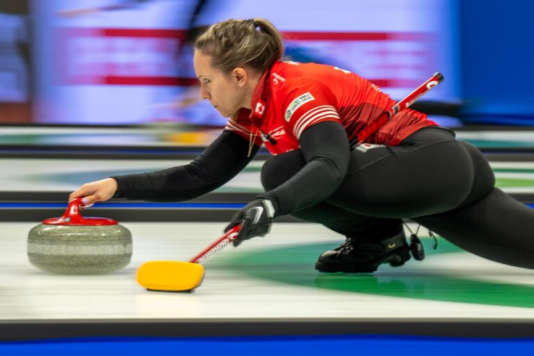 Domination du curling : l'équipe Rachel Homan, la mieux classée, réalise un parcours incroyable