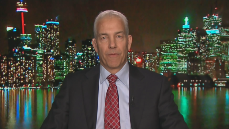Frank Baylis, espoir à la direction du Parti libéral, ne s'engage pas à éliminer la taxe sur le carbone à la consommation