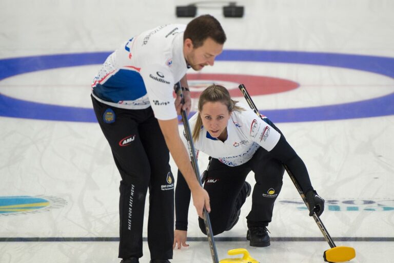 Homan et Bottcher demeurent invaincus aux essais canadiens de curling en double mixte
