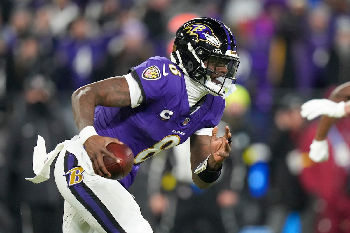 Jackson et Henry demandent aux Steelers de chasser les ombres alors que les Ravens gagnent 28-14 en séries éliminatoires de l'AFC