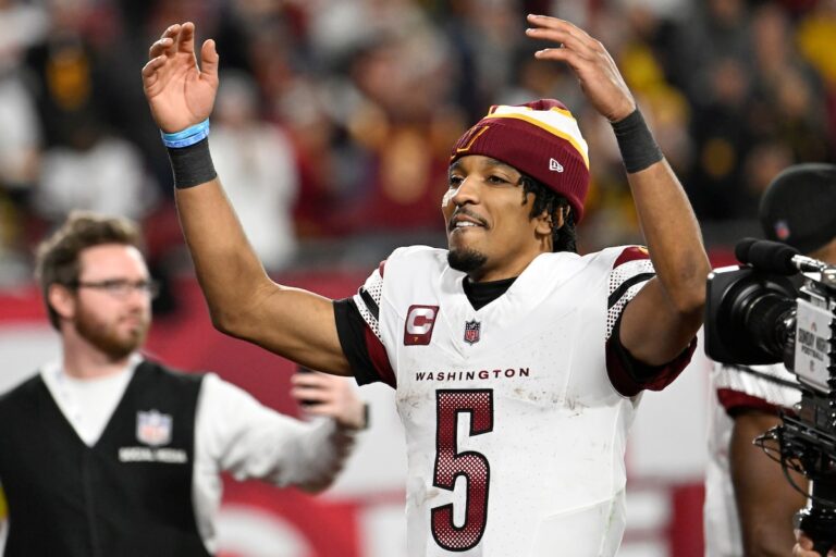 Jayden Daniels mène les Commanders à leur première victoire en séries éliminatoires en près de 7 000 jours, 23-20 contre les Buccaneers