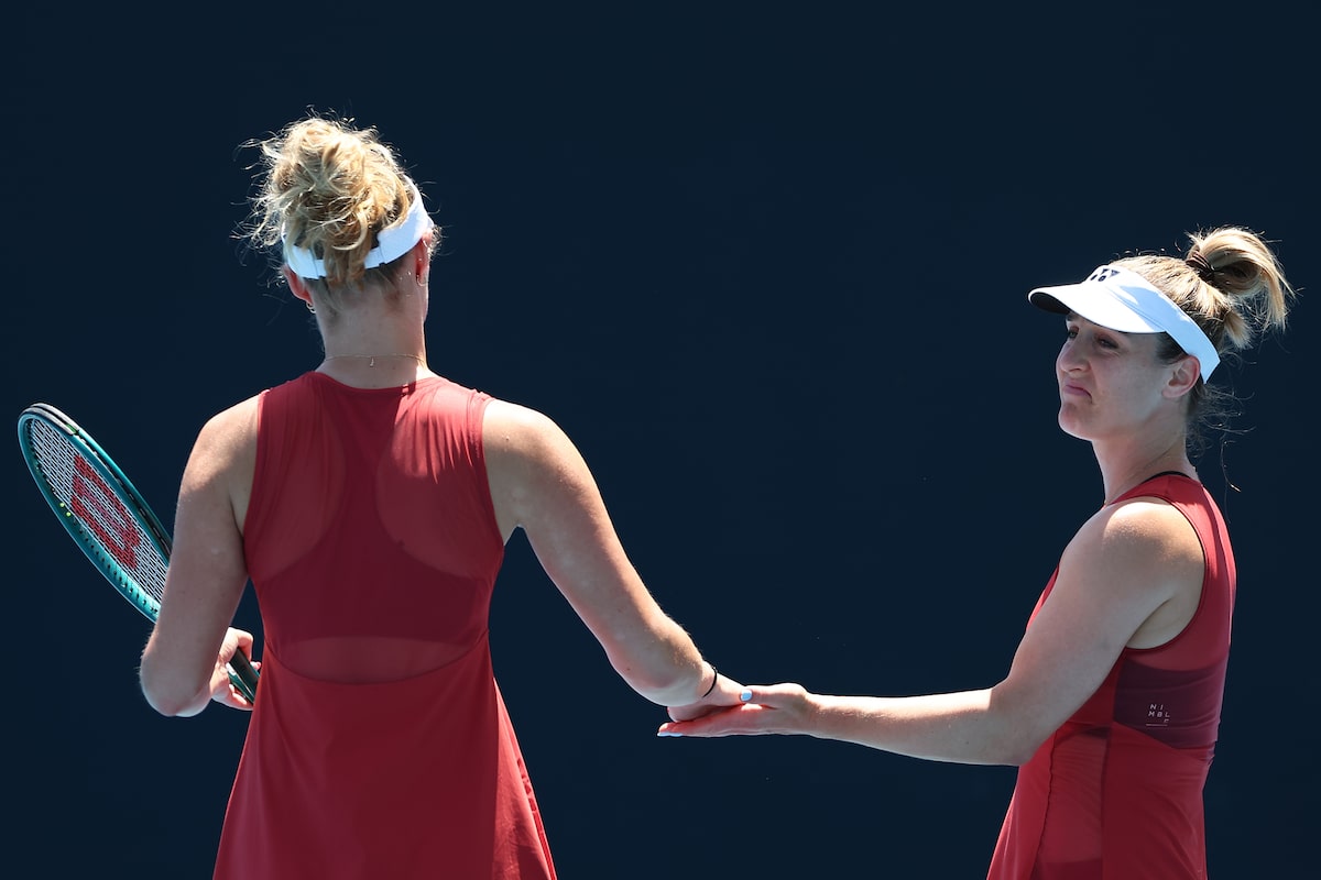 La Canadienne Gabriela Dabrowski et sa partenaire Erin Routliffe atteignent le troisième tour du double féminin à l'Open d'Australie