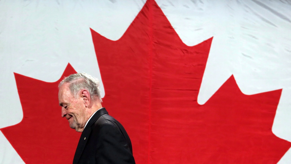 L'ancien premier ministre Chrétien affirme que le Parti libéral doit revenir au « centre radical »