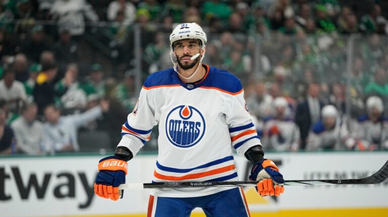 L'attaquant des Oilers Evander Kane subit une opération au genou