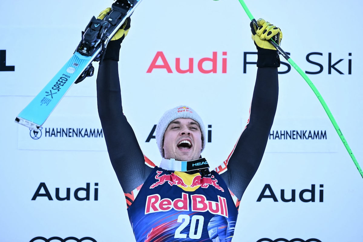 Le Canadien Jack Crawford remporte la première Coupe du monde en descente à Kitzbuehel, en Autriche,